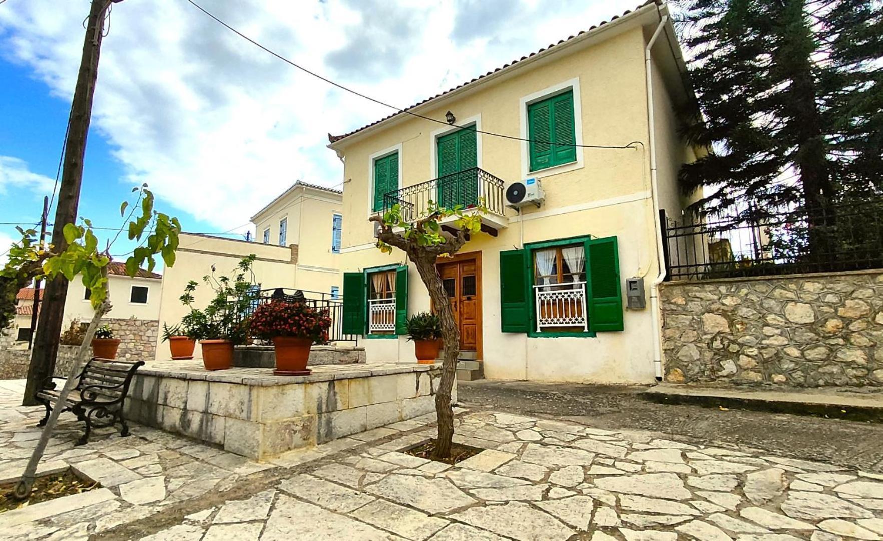 My Traditional Home Galaxidi Exterior photo